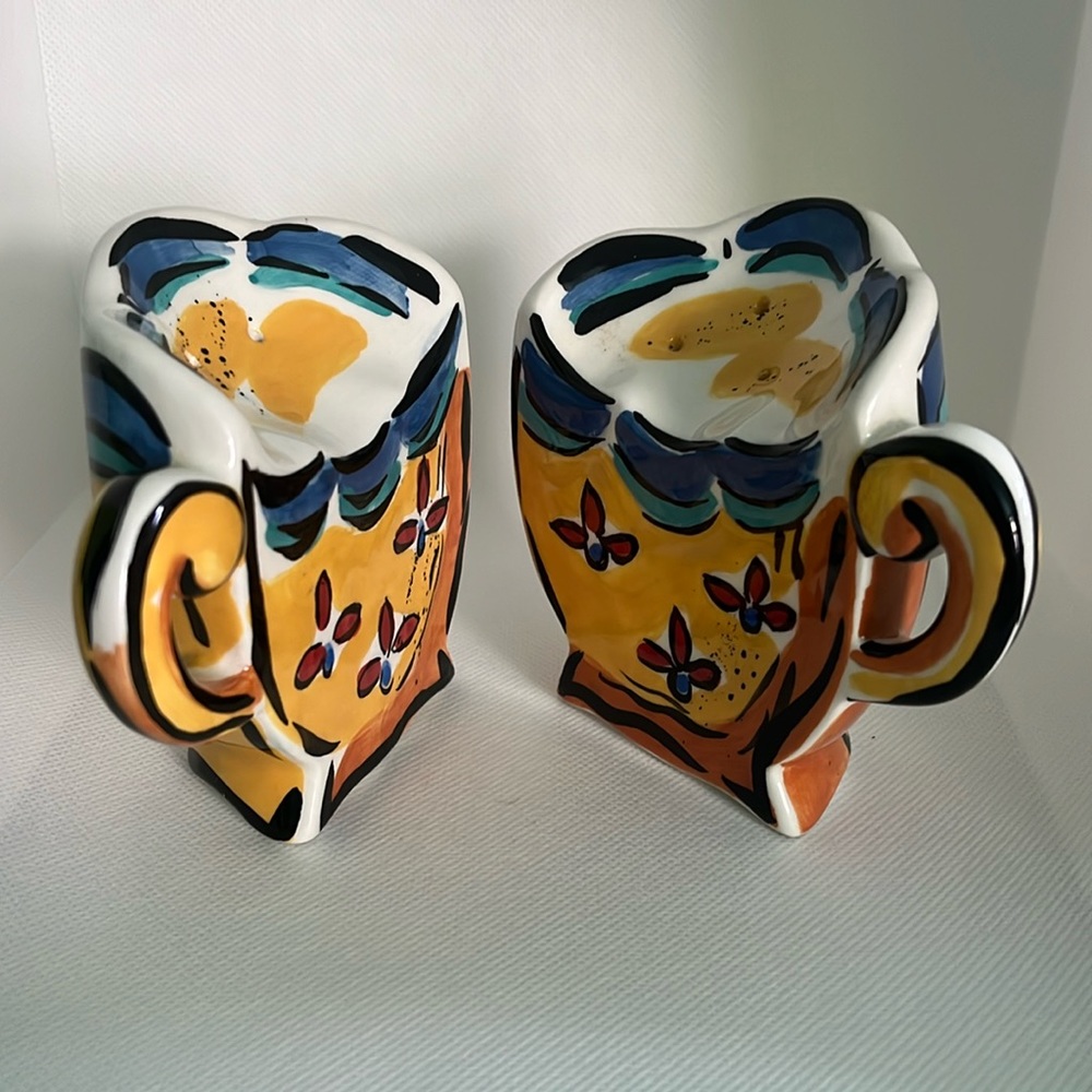 Bella casa Kathryn Youngs hand painted salt and pepper shakers  cup